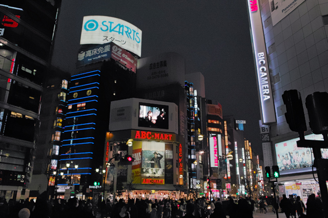 29歳外国人顏OL・待ち合わせ場所は新宿